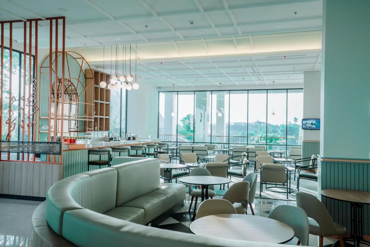 Luwansa Hotel And Convention Center Manado Zewnętrze zdjęcie