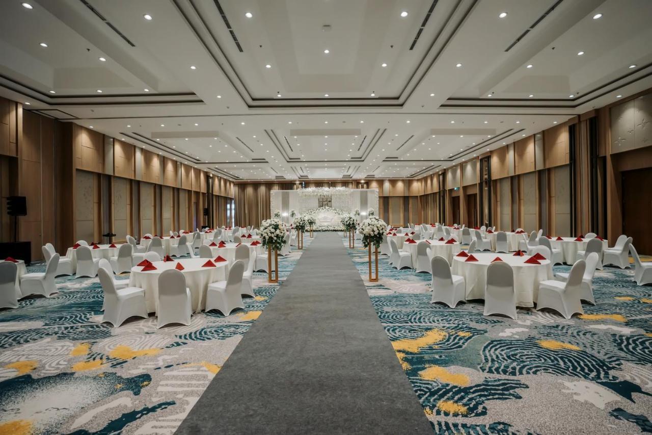 Luwansa Hotel And Convention Center Manado Zewnętrze zdjęcie