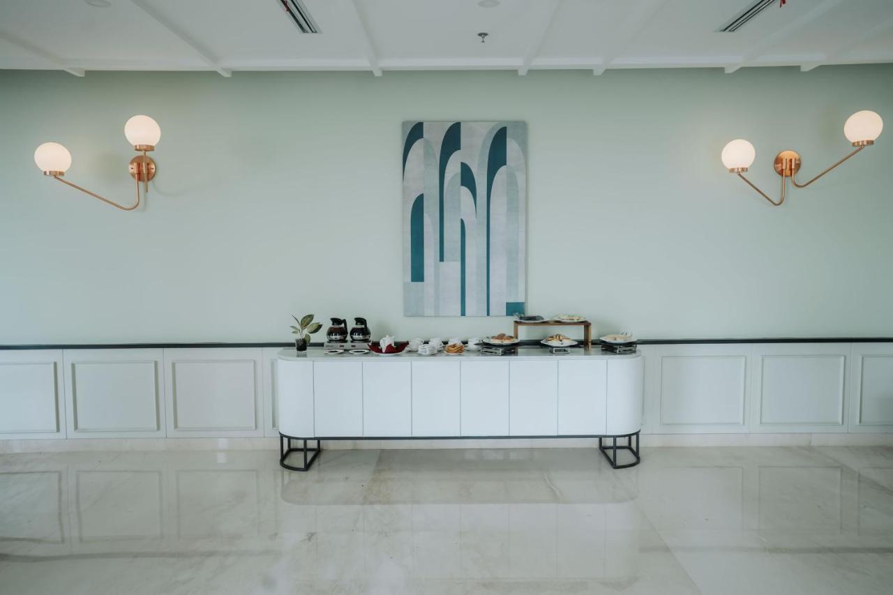 Luwansa Hotel And Convention Center Manado Zewnętrze zdjęcie