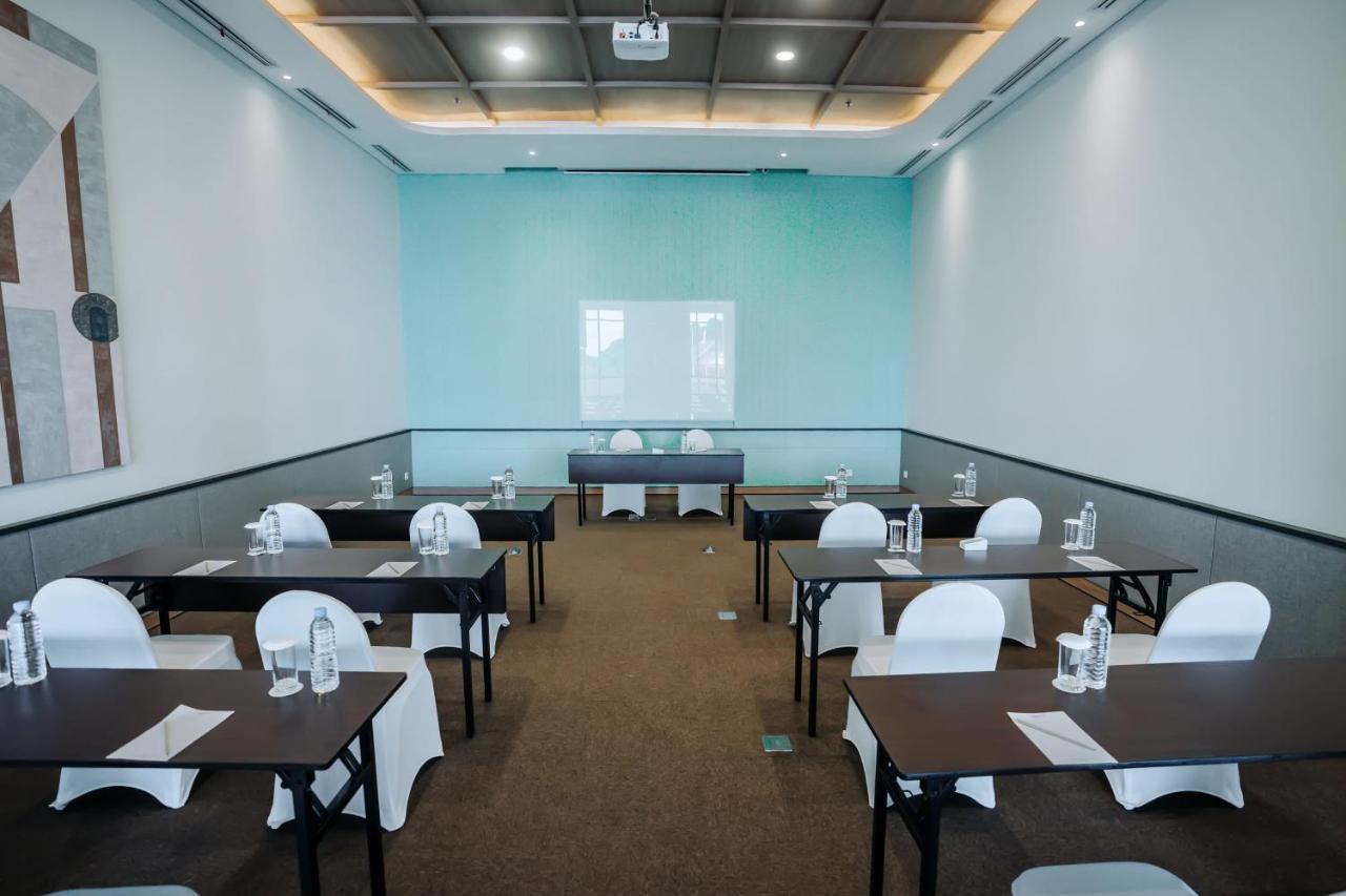 Luwansa Hotel And Convention Center Manado Zewnętrze zdjęcie