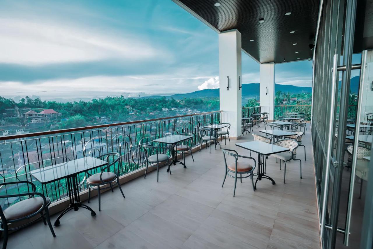 Luwansa Hotel And Convention Center Manado Zewnętrze zdjęcie