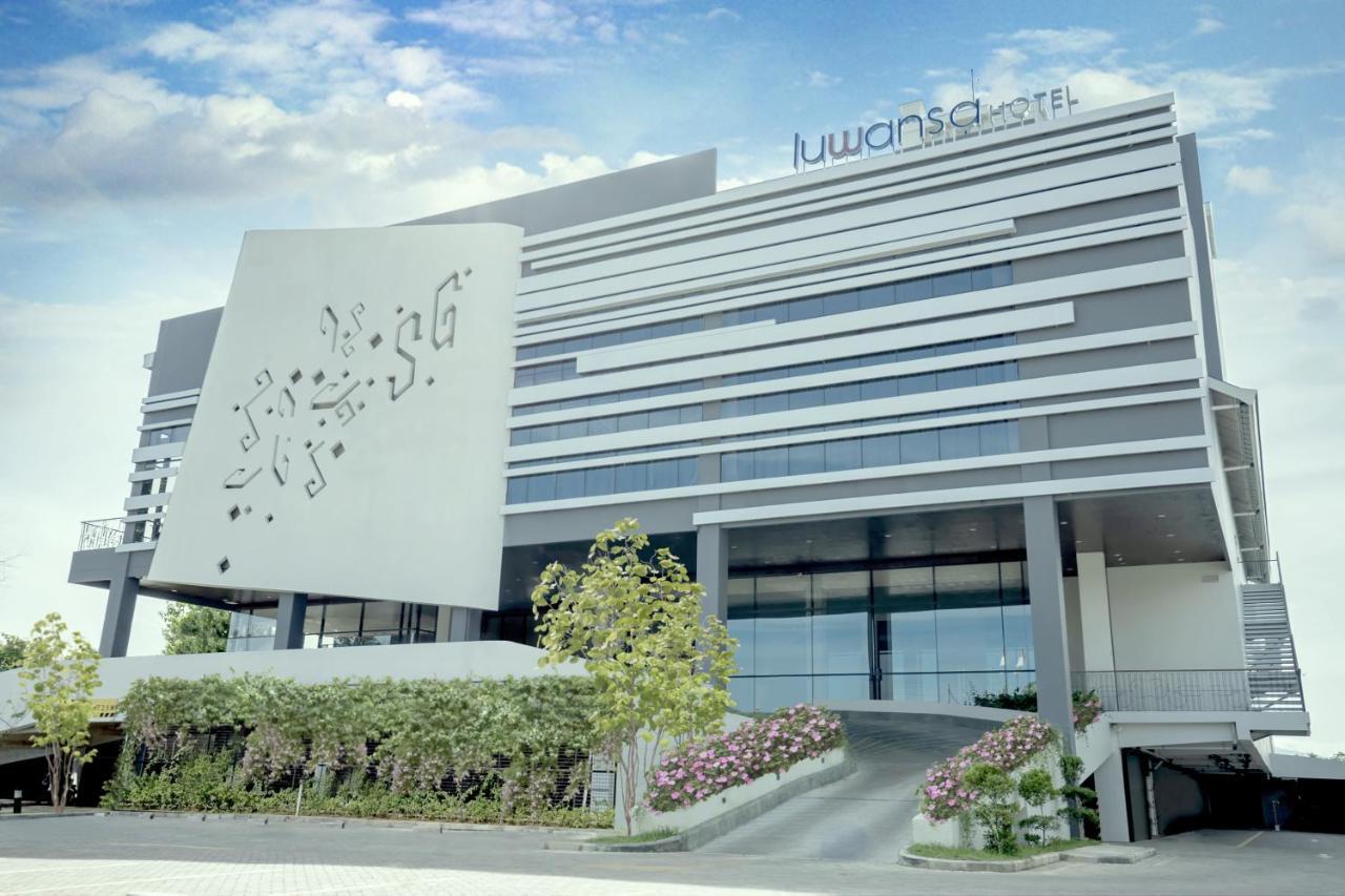 Luwansa Hotel And Convention Center Manado Zewnętrze zdjęcie