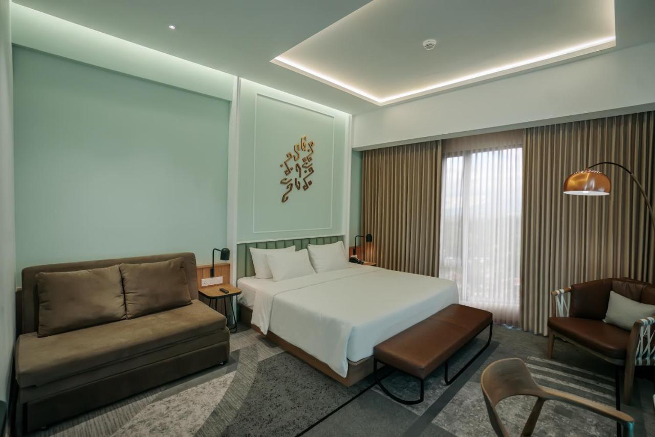 Luwansa Hotel And Convention Center Manado Zewnętrze zdjęcie
