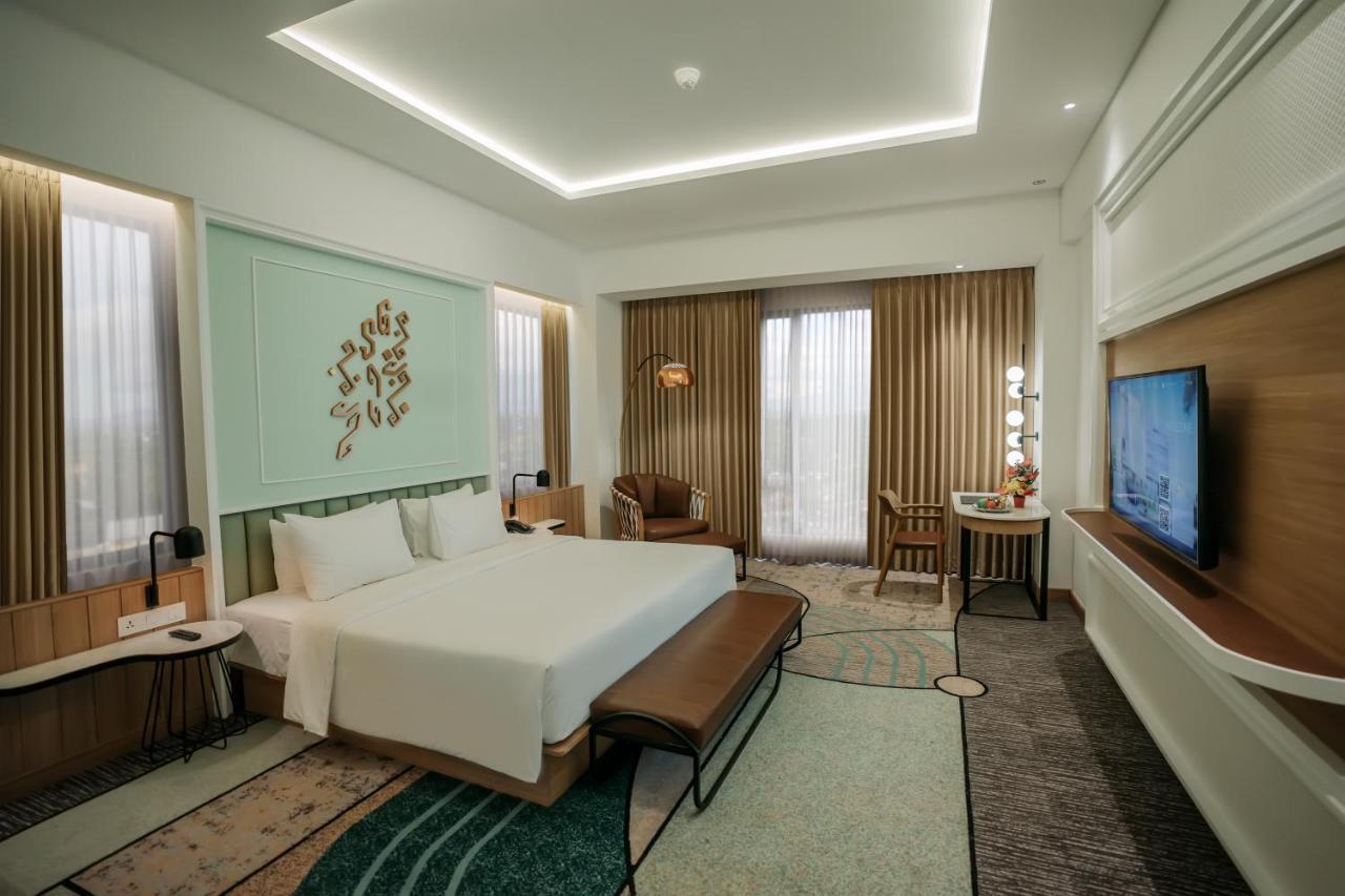 Luwansa Hotel And Convention Center Manado Zewnętrze zdjęcie